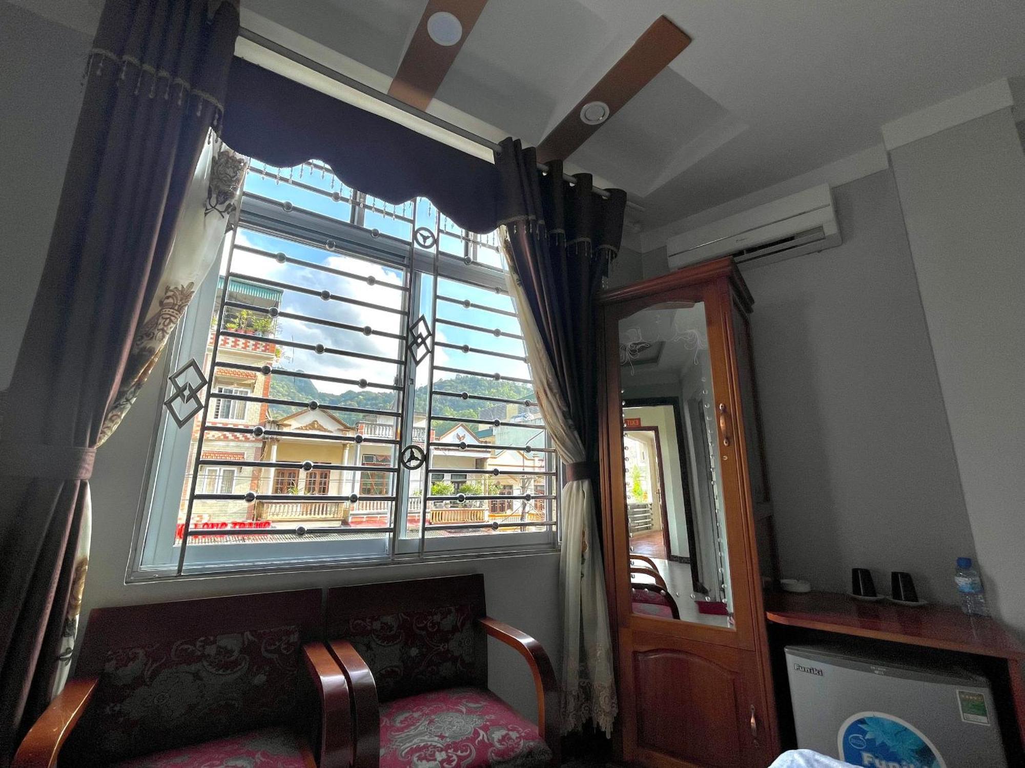 Thai Thinh Hotel Dồng Van Bagian luar foto